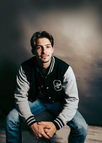 mobile - carousel-hero-element image-7